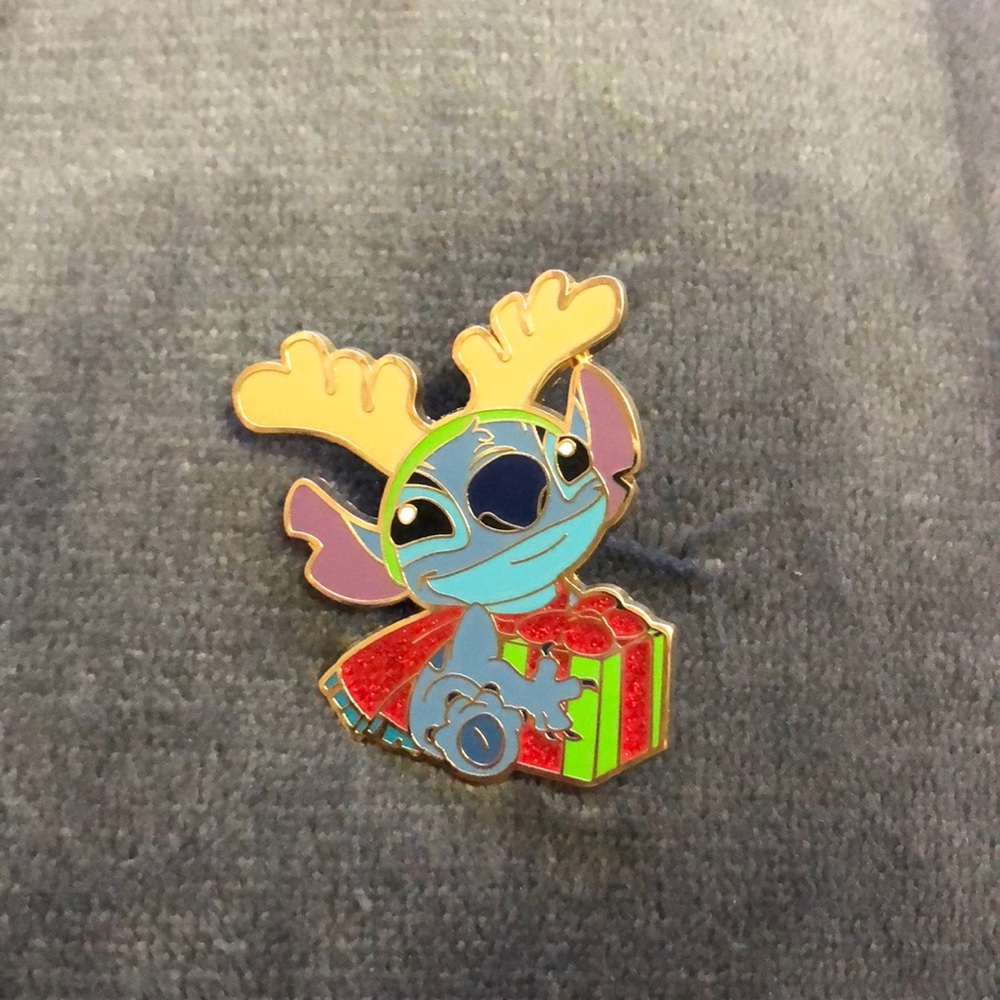 Disney pin ✨